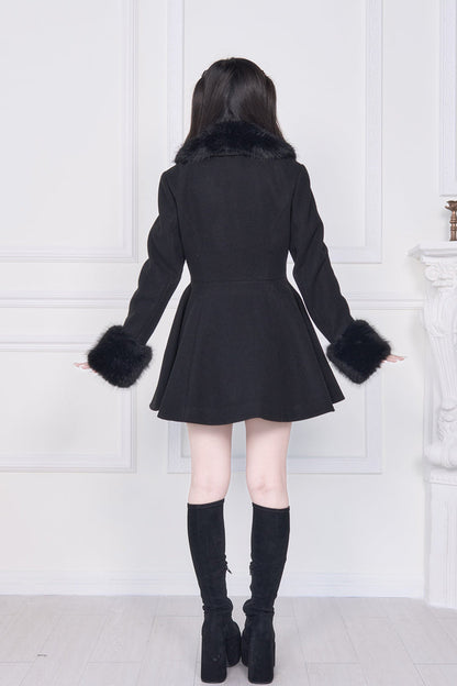 Casually Elegant Coat with a Refined Edge