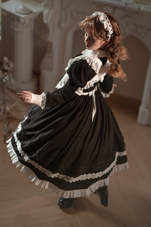 Beautifully Crafted Dress in a Classic Style