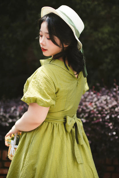 Subtly Elegant Dress with a Refined Vintage Look