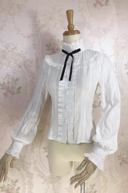 Sophisticated Blouse with a Clean Classic Look