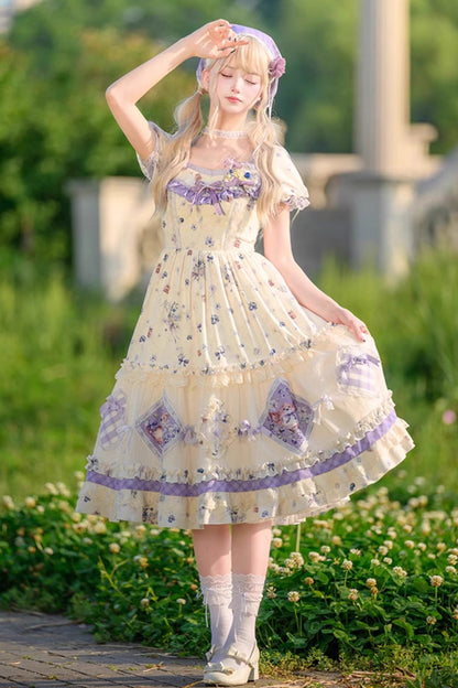 Subtly Elegant Dress with a Refined Vintage Look