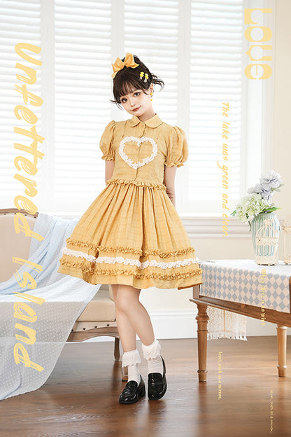 Classic Vintage Dress with a Flattering Fit