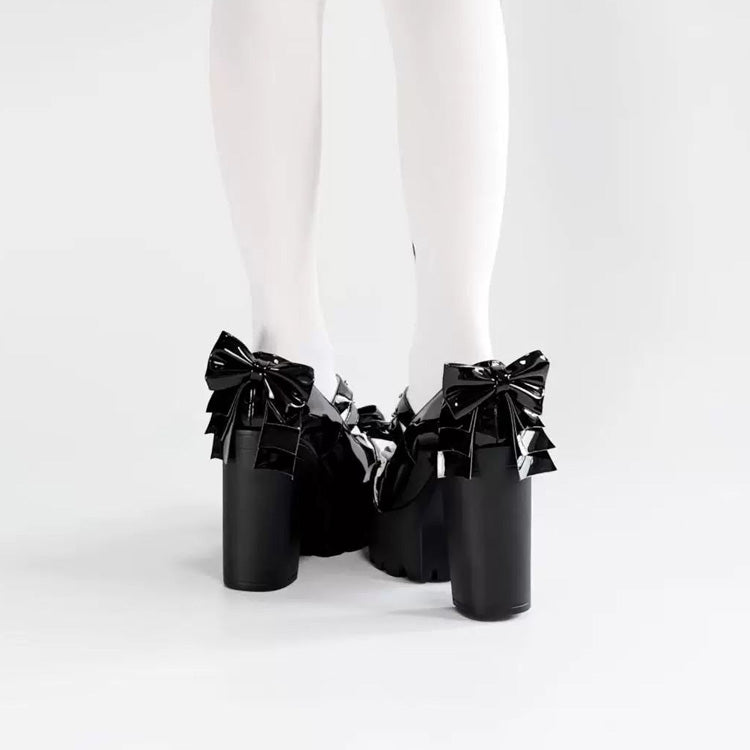 Finely Styled Heels with a Classic Vintage Look