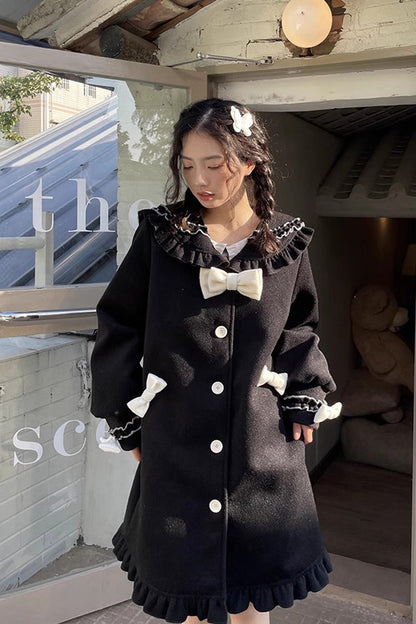 Classic Vintage Coat with a Flattering Fit