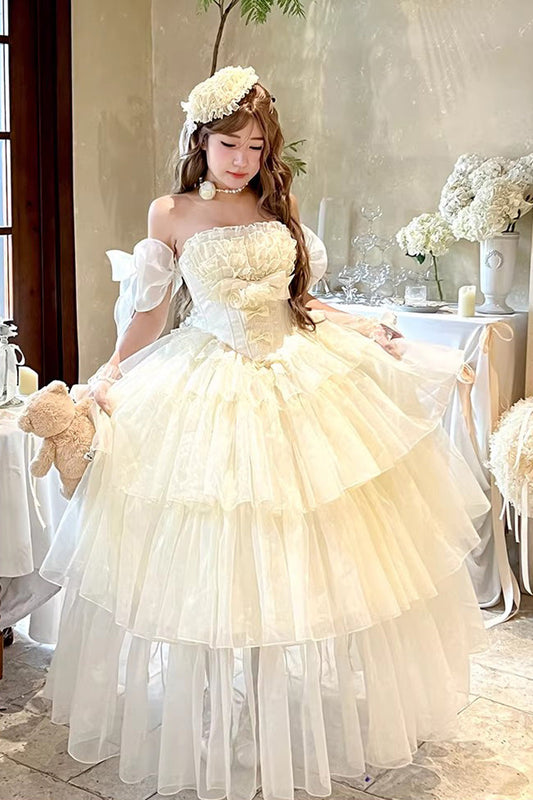 Beautifully Finished Dress in a Timeless Design