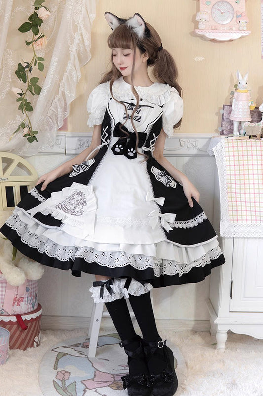 Classic Vintage Dress with a Flattering Fit