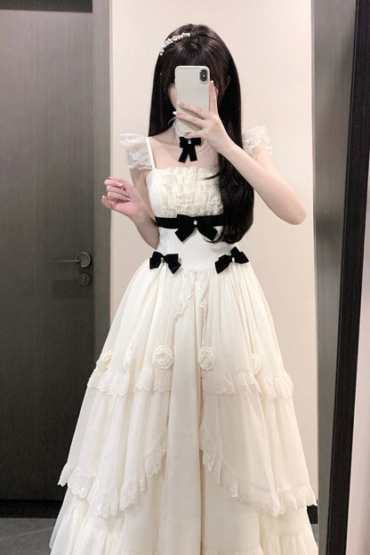 Casually Elegant Dress with a Refined Edge