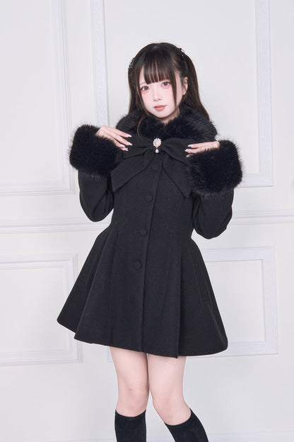 Casually Elegant Coat with a Refined Edge