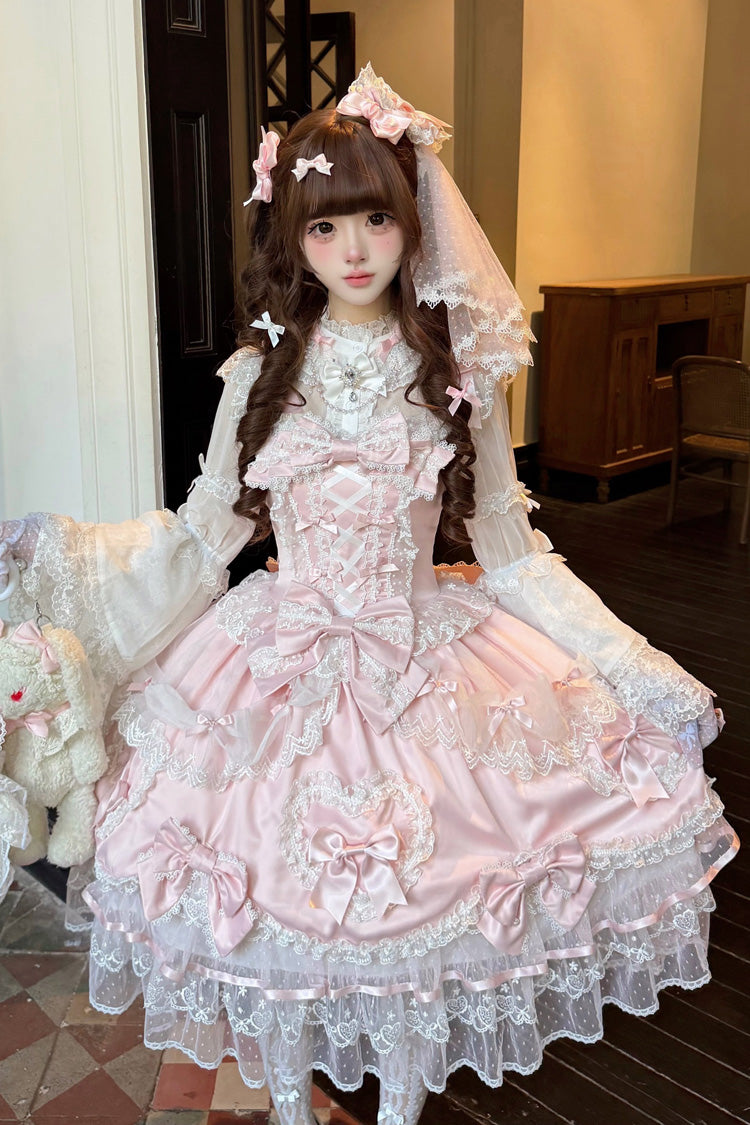 Finely Styled Dress with a Classic Vintage Look