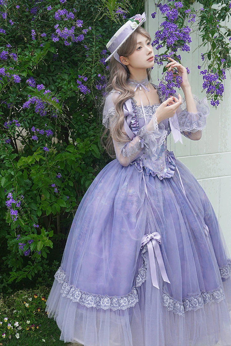 Finely Styled Dress with a Classic Vintage Look
