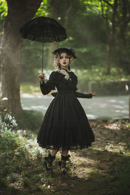 Beautifully Crafted Dress in a Classic Style