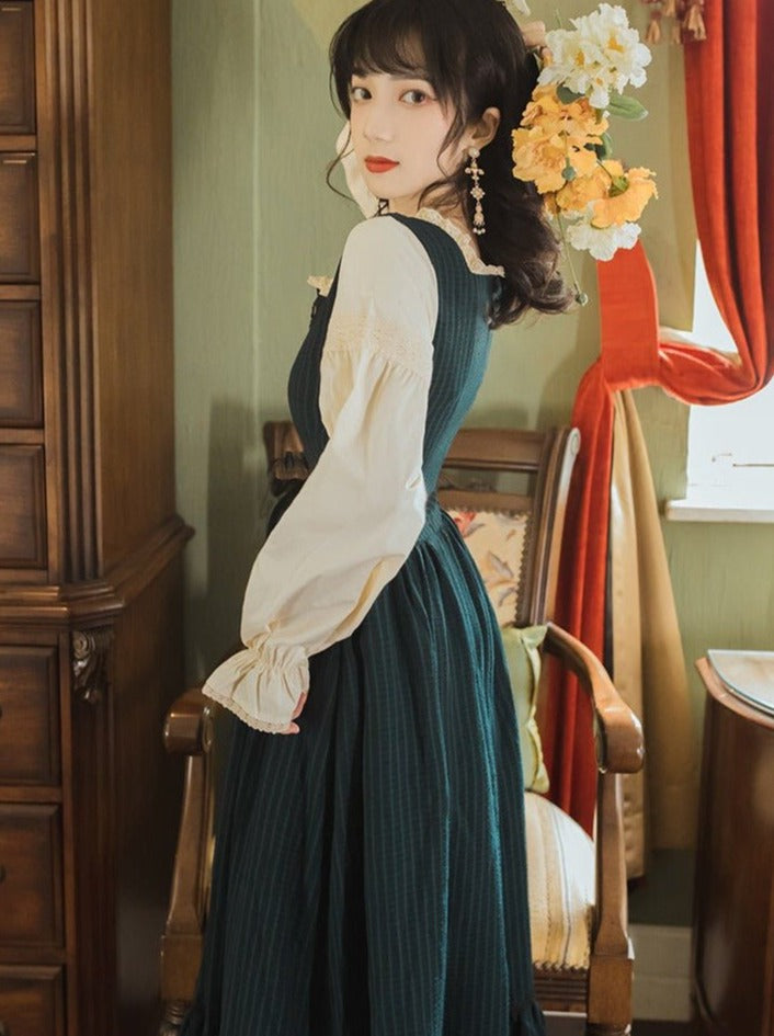 Antique Dress With Lace Up and Candy Sleeve