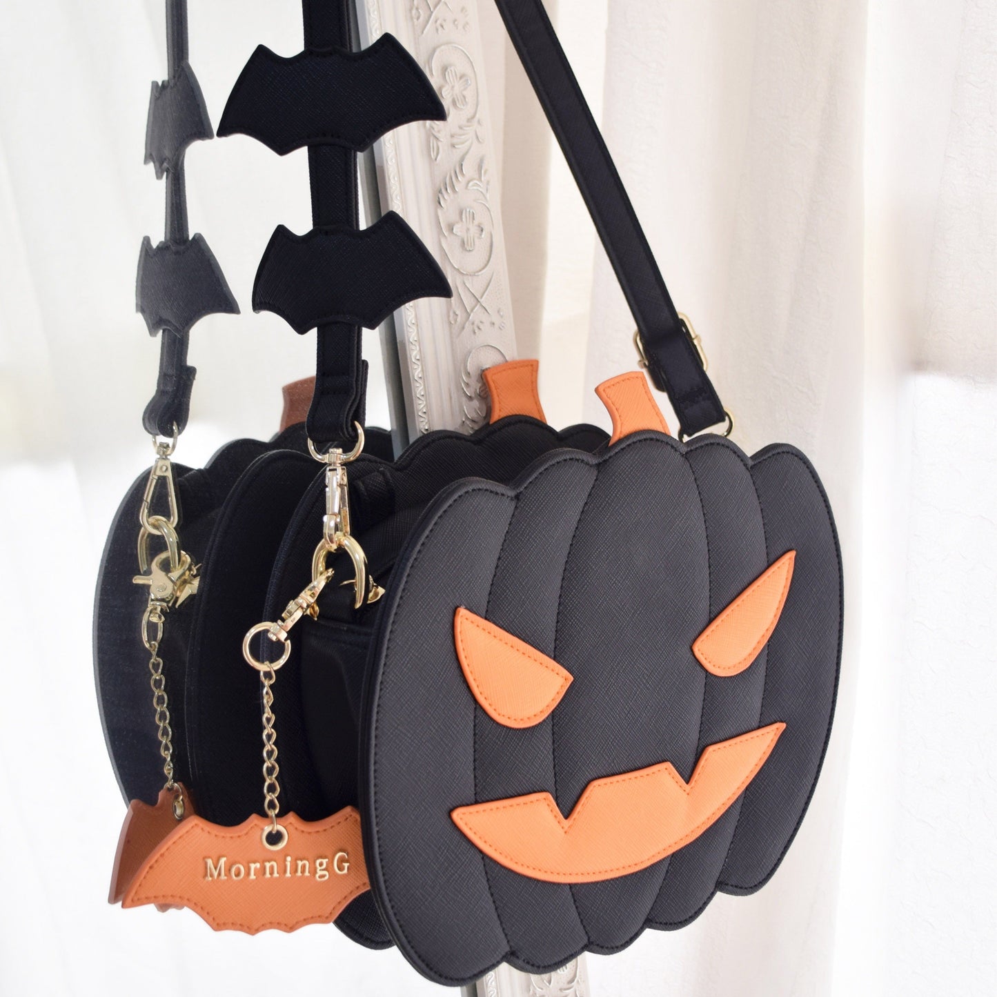 Bat Motif Pumpkin Bag